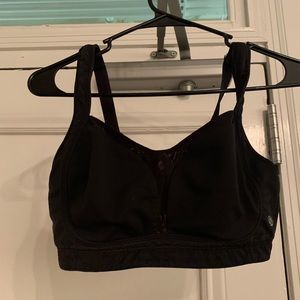 Black lululemon sports bra 32C